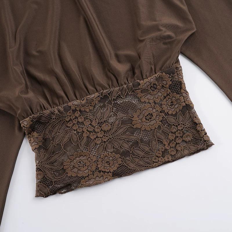 OFF-SHOULDER LACE CROP TOP
