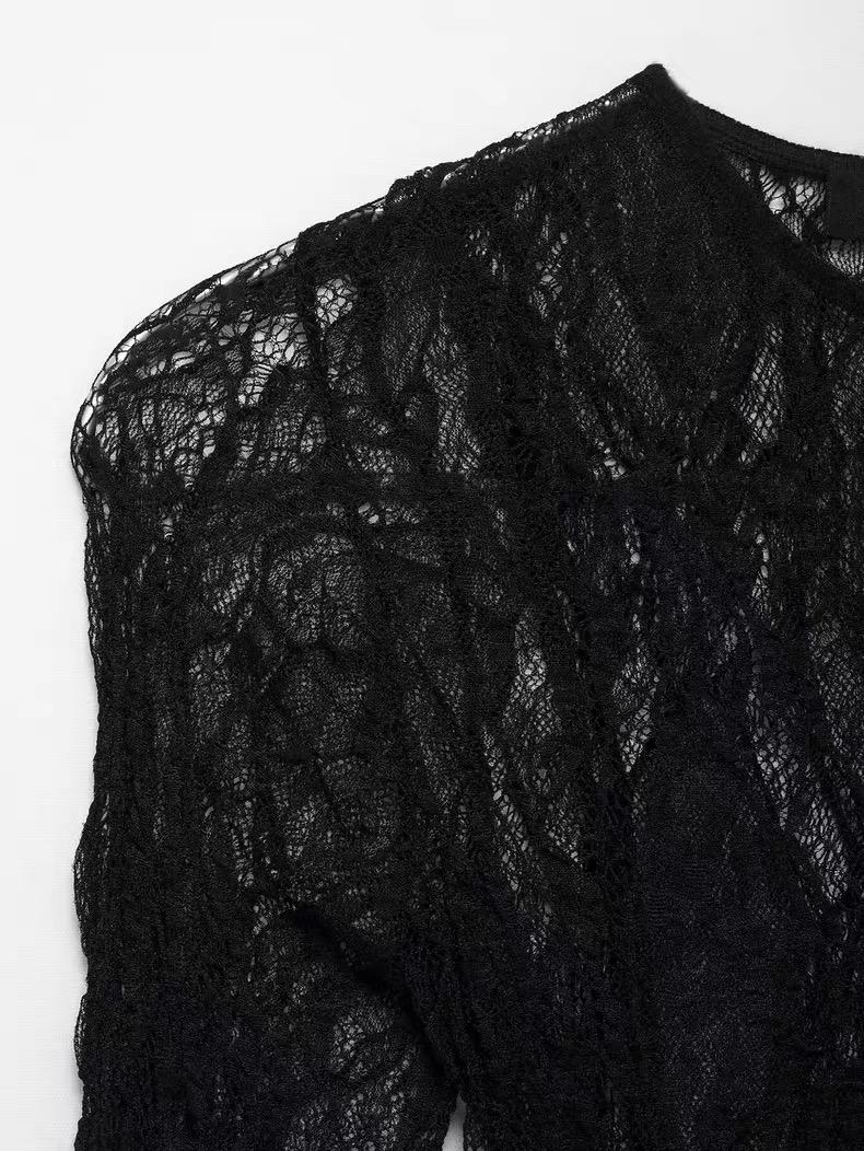 FLORAL LACE LONG SLEEVE TOP