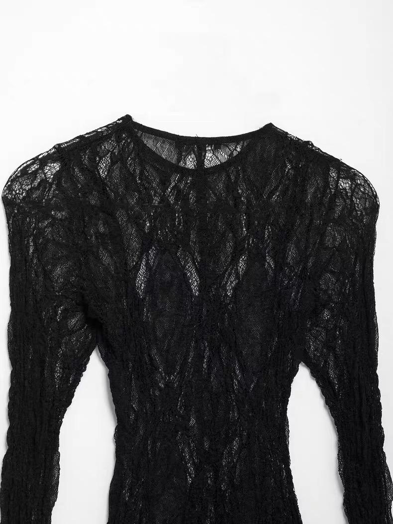 FLORAL LACE LONG SLEEVE TOP