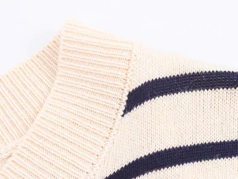 RUFFLE TRIM CARDIGAN