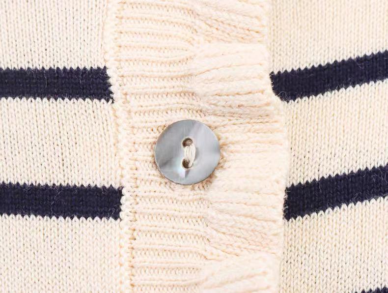 RUFFLE TRIM CARDIGAN